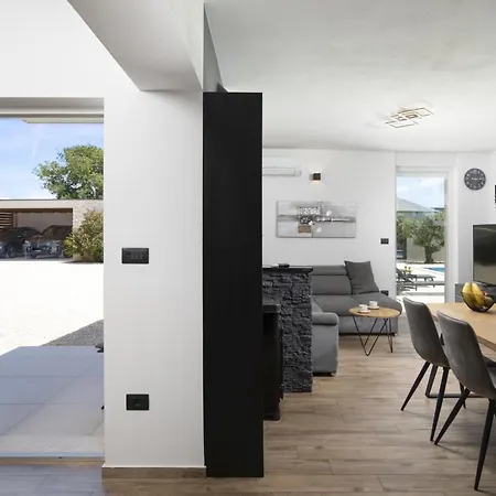 Ana By Interhome *